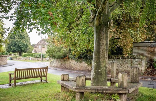 Southrop Cottage | Swan View