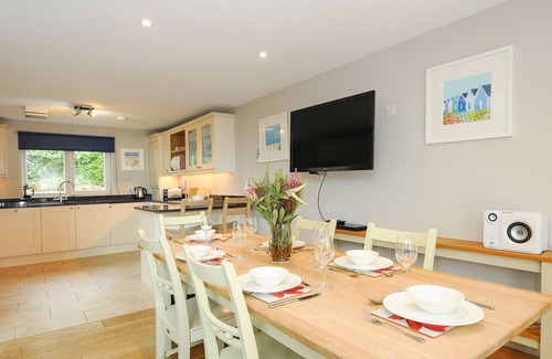 Eleighwater Cottage | SWANDOWN, 12A GOLDENHAYE, romantic, with pool in Cricket St. Thomas