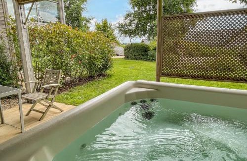 Eleighwater House | Swandown, 19 Poldon