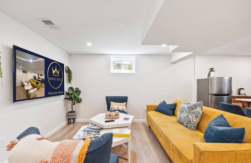 St. Louis Park House | Swanky 1BDR, SpaShower, SuperClean, Fully Stocked,By WestEnds in St. Louis Park!