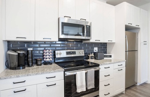 Castleberry Hill Apartment | Swanky Atlanta Apartment-located in the heart of the city!