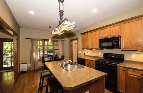 Swannanoa House | Swannanoa Creekside~$375 Free Activities Daily