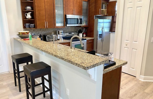 Lake Worth House | Swans Nest East -2BDRM Tropical Oasis/Heated Pool
