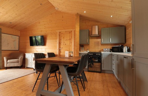Driffield Cottage | SWAYTHORPE LODGE, pet friendly, with a garden in Nafferton