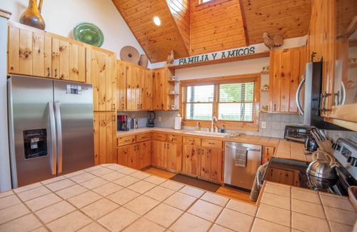 Piney Creek Cabin | Sweeping Mountain Views | Wraparound Decks | Cloud Rise