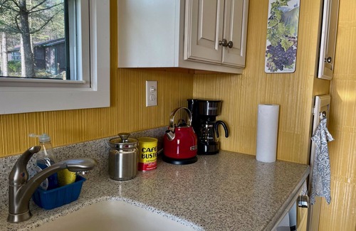 Cooperstown - Otsego Lake Cottage | Sweet 1 Bedroom Bungalow - Otsego Lake