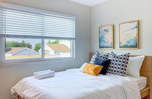 Valle Lindo Apartment | Sweet 2 bd for monthly stay! 20 mi to Disney