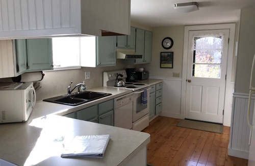 Southwest Harbor Cottage | Sweet 2 BR Cottage With Harbor Views, Walk To Downtown Southwest Harbor