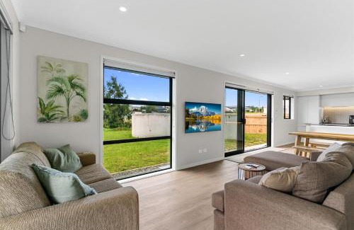 Mangawhai Heads House | Sweet and Stylish - Mangawhai Heads Holiday Home