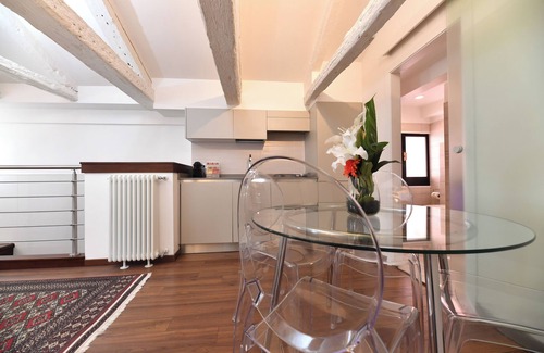 Santa Croce Apartment | Sweet Apartment Frari