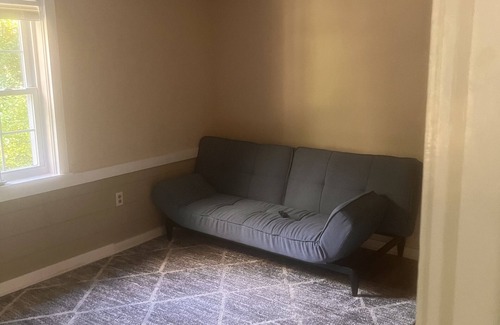 Naples Apartment | Sweet apartment walking distance to Captain Jacks and Causeway