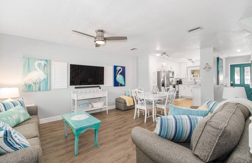 Jacksonville Beach House | Sweet Beach Townhome with Great Location!