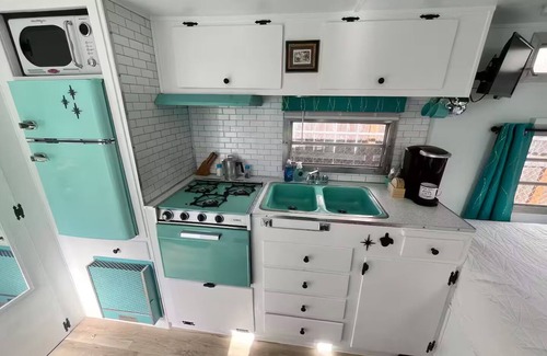 Eugene House | Sweet Betty Blue Vintage Chic RV