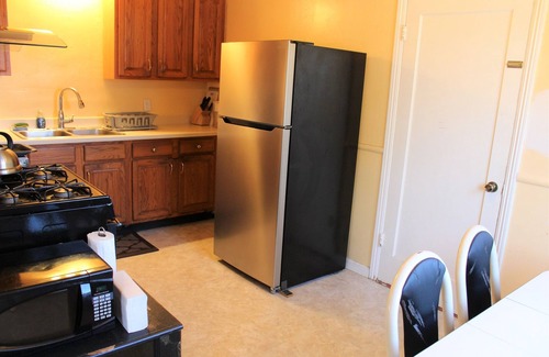 Centerville House | Sweet Comfy 3 Bedroom 2 Full Bath House with Fast Internet in Silicon Valley