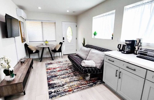 Walnut House | Sweet & Cozy Delight