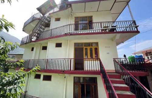 Bhagsu Nag House | Sweet Dreams