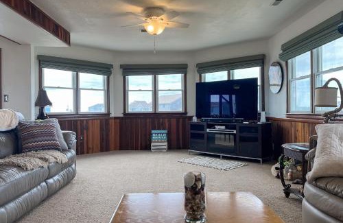Farrow Shores House | Sweet Dreams