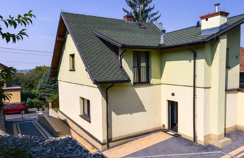 Cieszyn House | Sweet family home with garden
