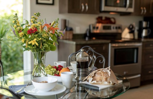 Gibsons Apartment | Sweet Georgia Terrace: Comfort and Style on the Sunshine Coast