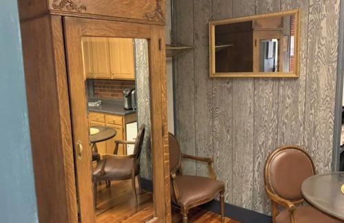 New Oxford Apartment | Sweet Historical Suite near Gettysburg PA