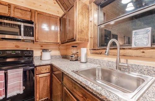Broken Bow Apartment | Sweet Home Alabama Cabin