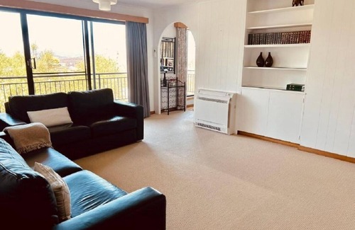 Lenah Valley Apartment | Sweet home in Lenah Valley