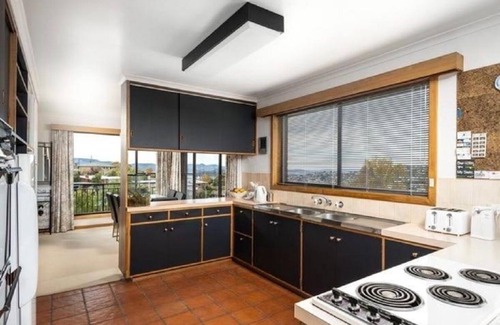 Lenah Valley Apartment | Sweet home in Lenah Valley