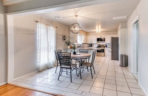 Chandler House | “Sweet Home Oklahoma” House - Large home with 4 bedrooms and fenced yard+garage!