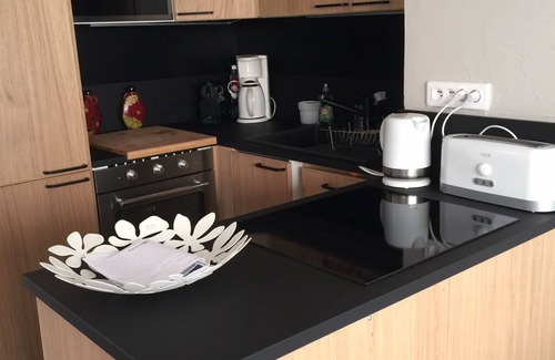 12th Arrondissement Apartment | Sweet Home Paris 12ème in lush greenery. Well located