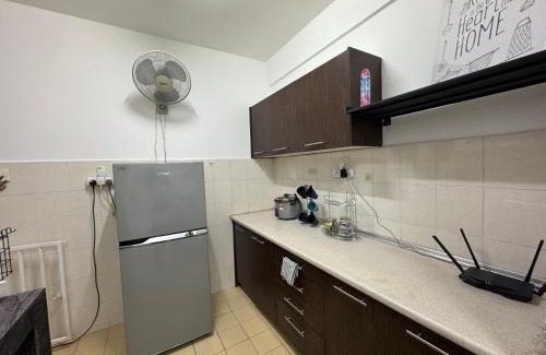 Sungai Buloh Apartment | Sweet Homestay Tasik Biru Kundang