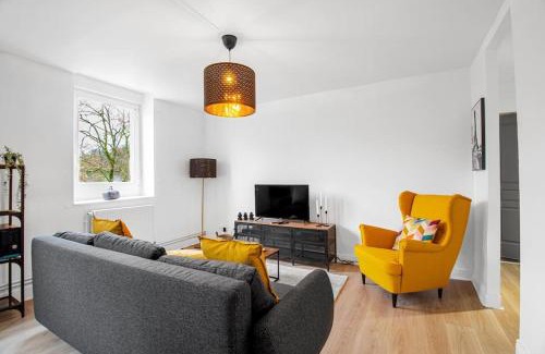 Briey Apartment | Sweet Honey Briey