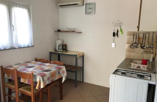 Ribarica House | Sweet house with garden 35 meters from sea