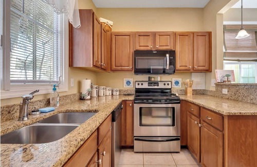 Steinhatchee Cottage | Sweet Key Lime Cottage in Steinhatchee Landing Resort