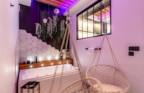 Griffon - Royale Apartment | SWEET LEONE II -appartement avec spa privé-Lyon Place Terreaux