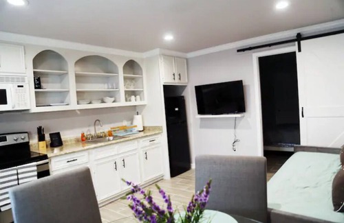 Humble House | Sweet Little House B near IAH airport