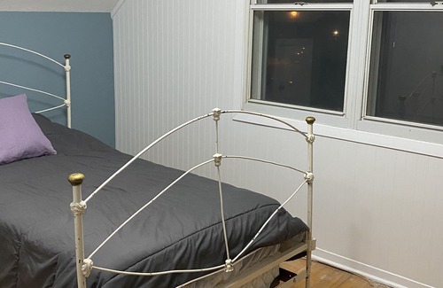Red Deer House | Sweet little house in a sweet location