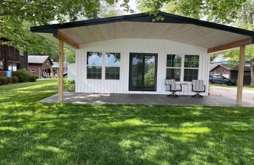 North Benton House | Sweet Louie's Lake House