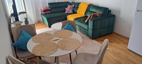 Loznica Apartment | Sweet Love Apartmani Loznica Stan na dan