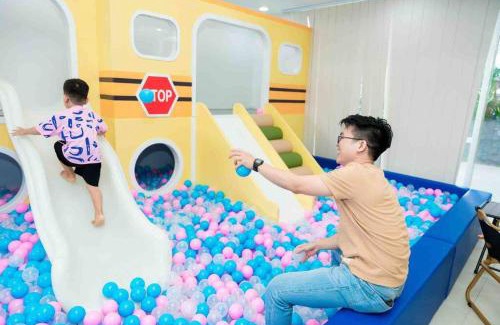 Korean Industrial Zone Apartment | Sweet Luxury Condo 2 /Pool/ 5 Beds/Near Airport