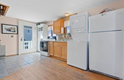 Siasconset House | Sweet Maine Cottage in Camp Ellis