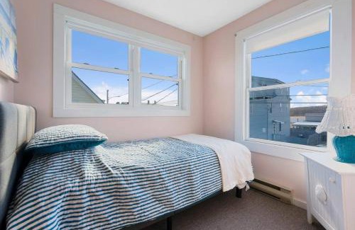 Siasconset House | Sweet Maine Cottage in Camp Ellis