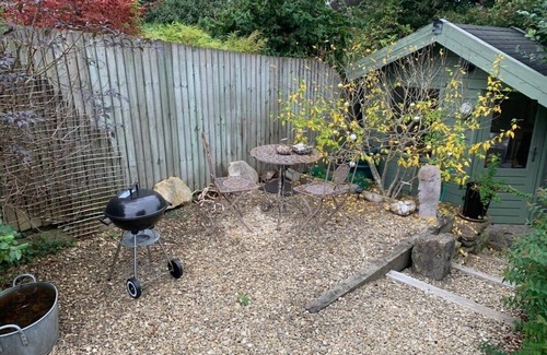 Frome House | Sweet Modern Country Cottage with Garden