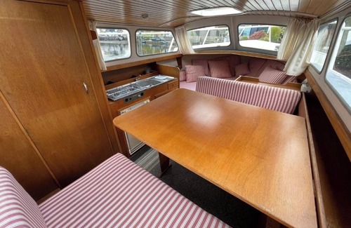 Uberseestadt Boat Rental | Sweet Motoryacht Bremen