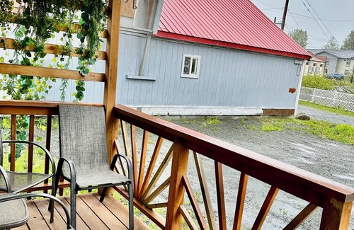 Haines Apartment | Sweet one bedroom at the bakery