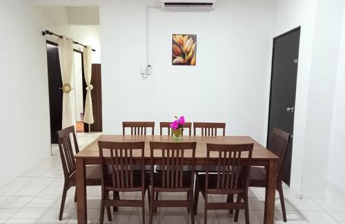 Gambang House | Sweet Purple Homestay Gambang Jaya