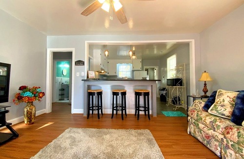 Wilson House | Sweet Retreat at Thel's Place