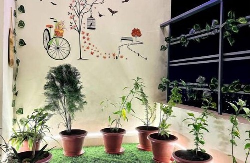 Greater Noida Apartment | Sweet Retreat By Buddies Home