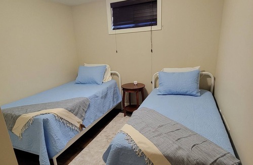 Welland Apartment | Sweet Secondary Suite - Fully Equipped 2 Bedroom