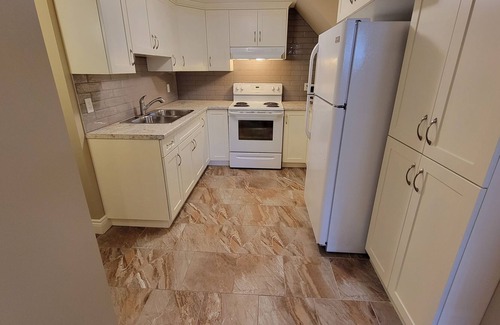 Welland Apartment | Sweet Secondary Suite - Fully Equipped 2 Bedroom