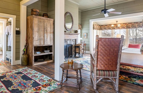 Sylva Cabin | Sweet Shrub Cabin: A peaceful sanctuary in Balsam Mountain Preserve
